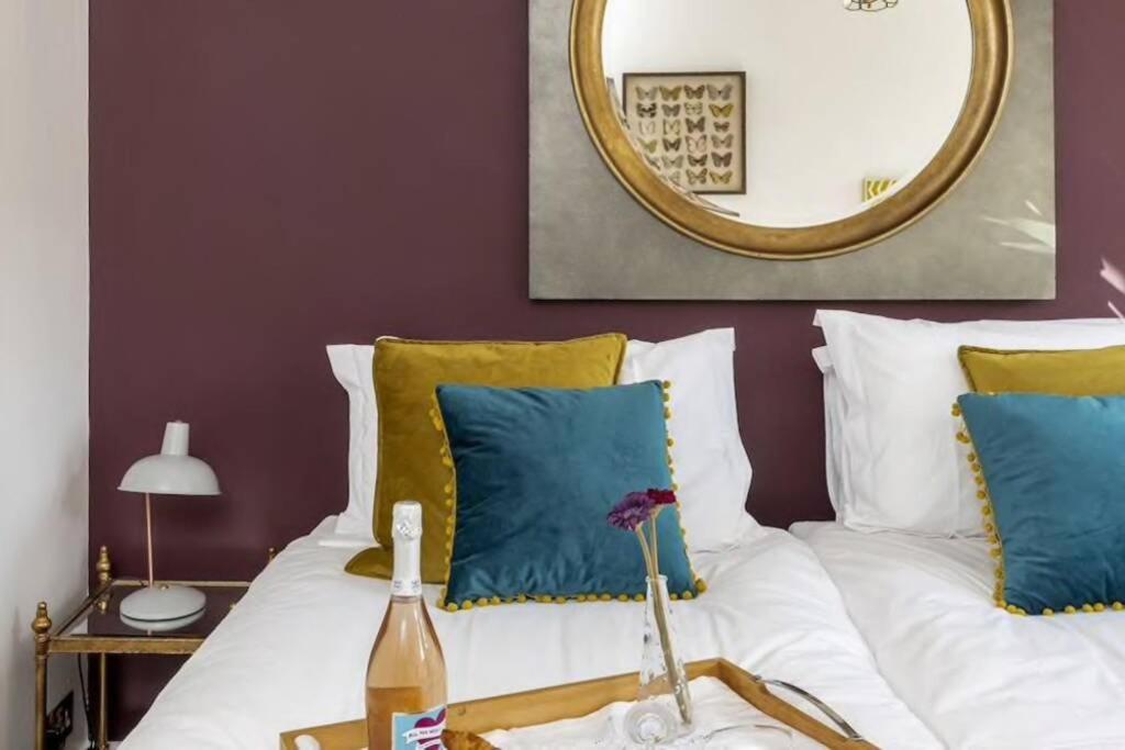 Georgian Apartment Located In The Center Of Bath. Extérieur photo