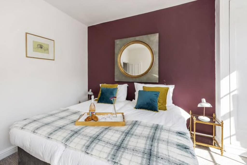 Georgian Apartment Located In The Center Of Bath. Extérieur photo